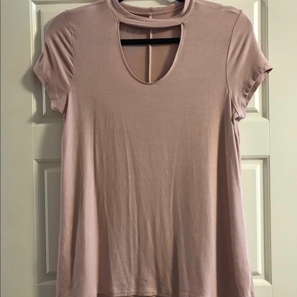 Women’s Clothing - Picture 1 of 8